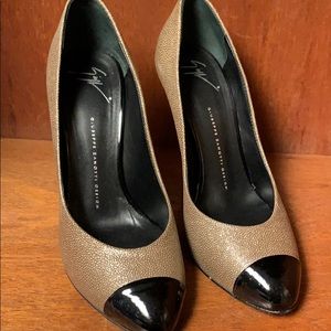 Giuseppe zantotti gold and black heel